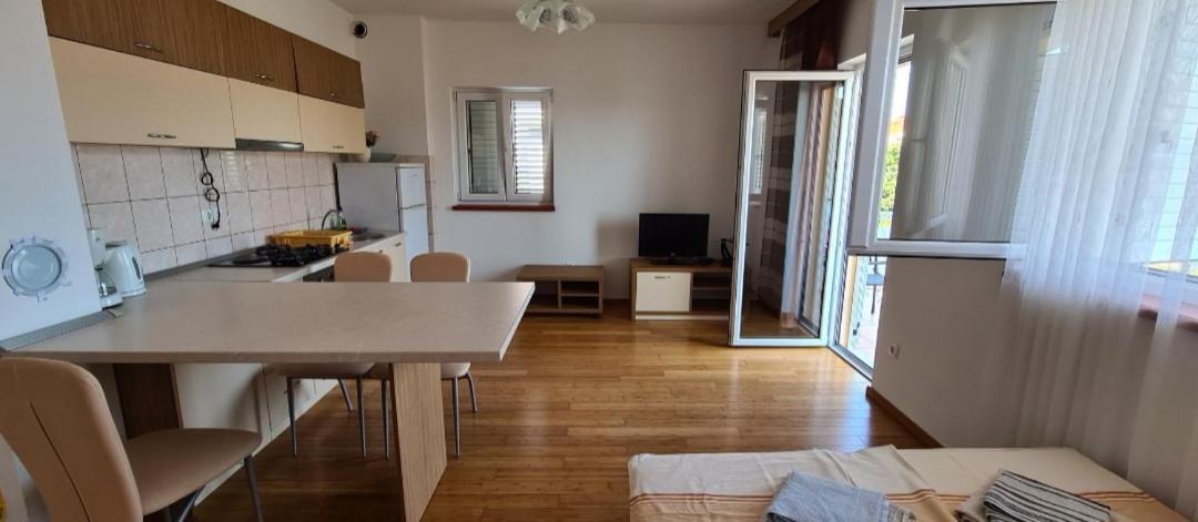 Apartmani Gizela Donji Seget Szoba fotó