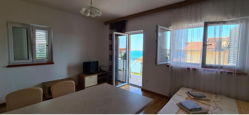 Apartmani Gizela Donji Seget Szoba fotó