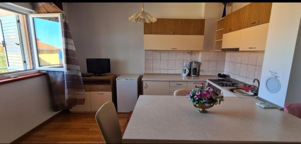 Apartmani Gizela Donji Seget Szoba fotó